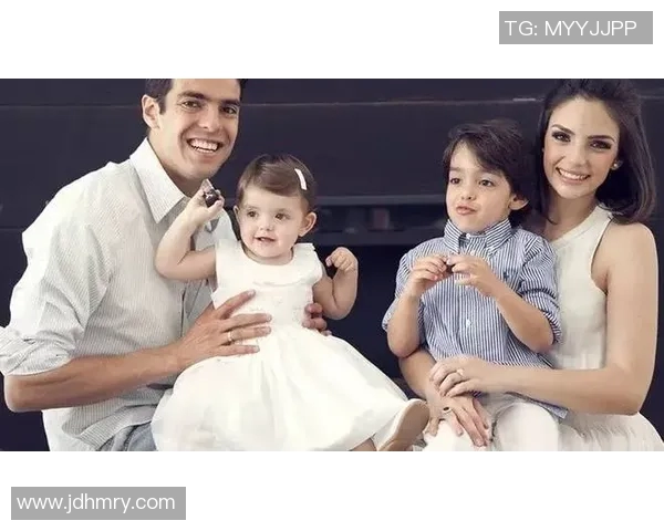 足球明星与她们的爱情故事那些令人心动的瞬间与甜蜜回忆