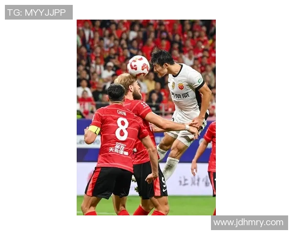 足球明星加盟中国联赛引发热潮球迷期待新赛季精彩表现