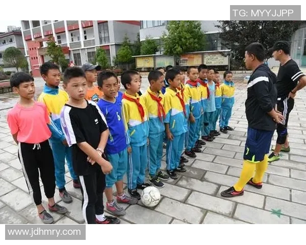 足球明星训练装备与穿戴标准详解助力提升竞技表现