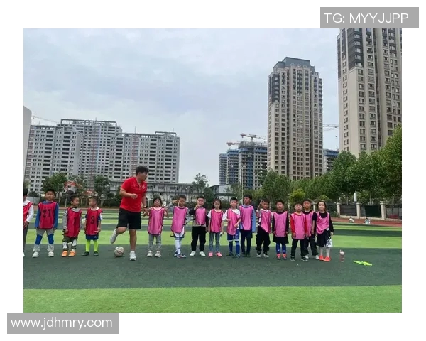 与足球明星亲密合影的难忘瞬间记录你的足球梦想与激情